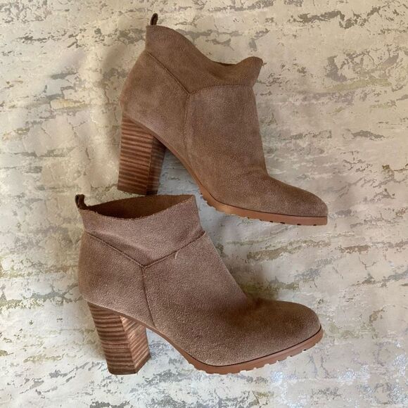 Crown Vintage Suede Darcie Heeled Ankle Boots - Picture 2 of 16